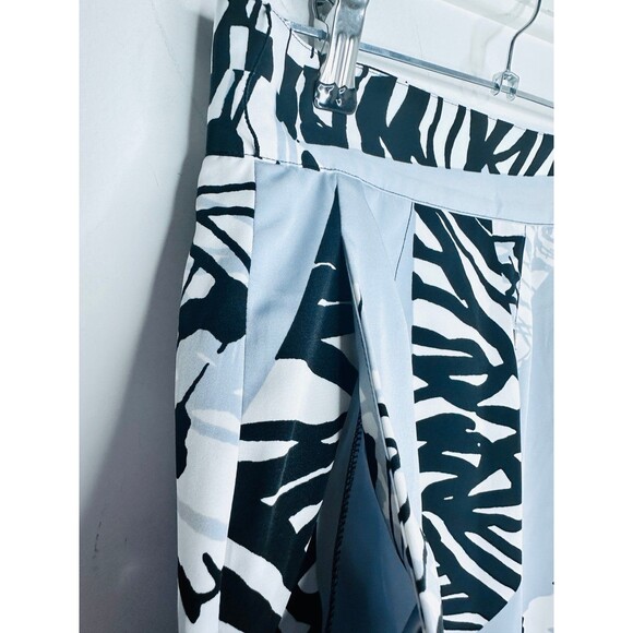 Ellen Tracy Women’s Size 2 Skirt Geometric Print Blue Black White Pockets clean - Picture 4 of 9